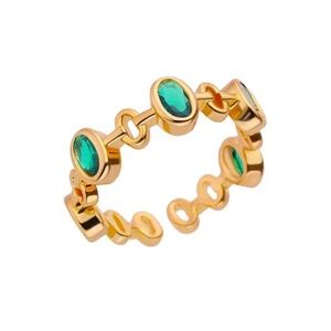 Elegant Gold and Green Gemstone Ring